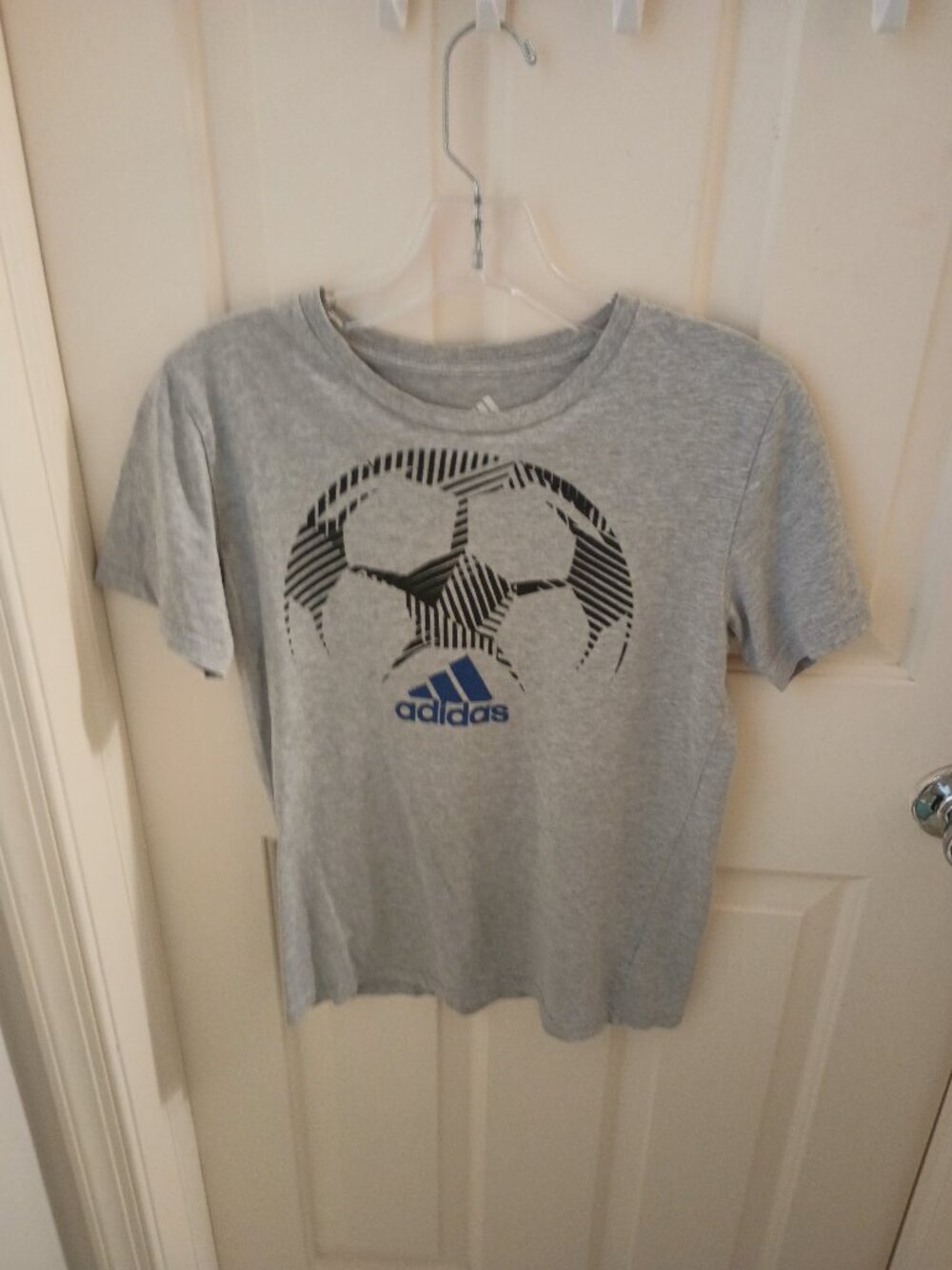 Adidas boys M Soccer Ball Graphic T-Shirt